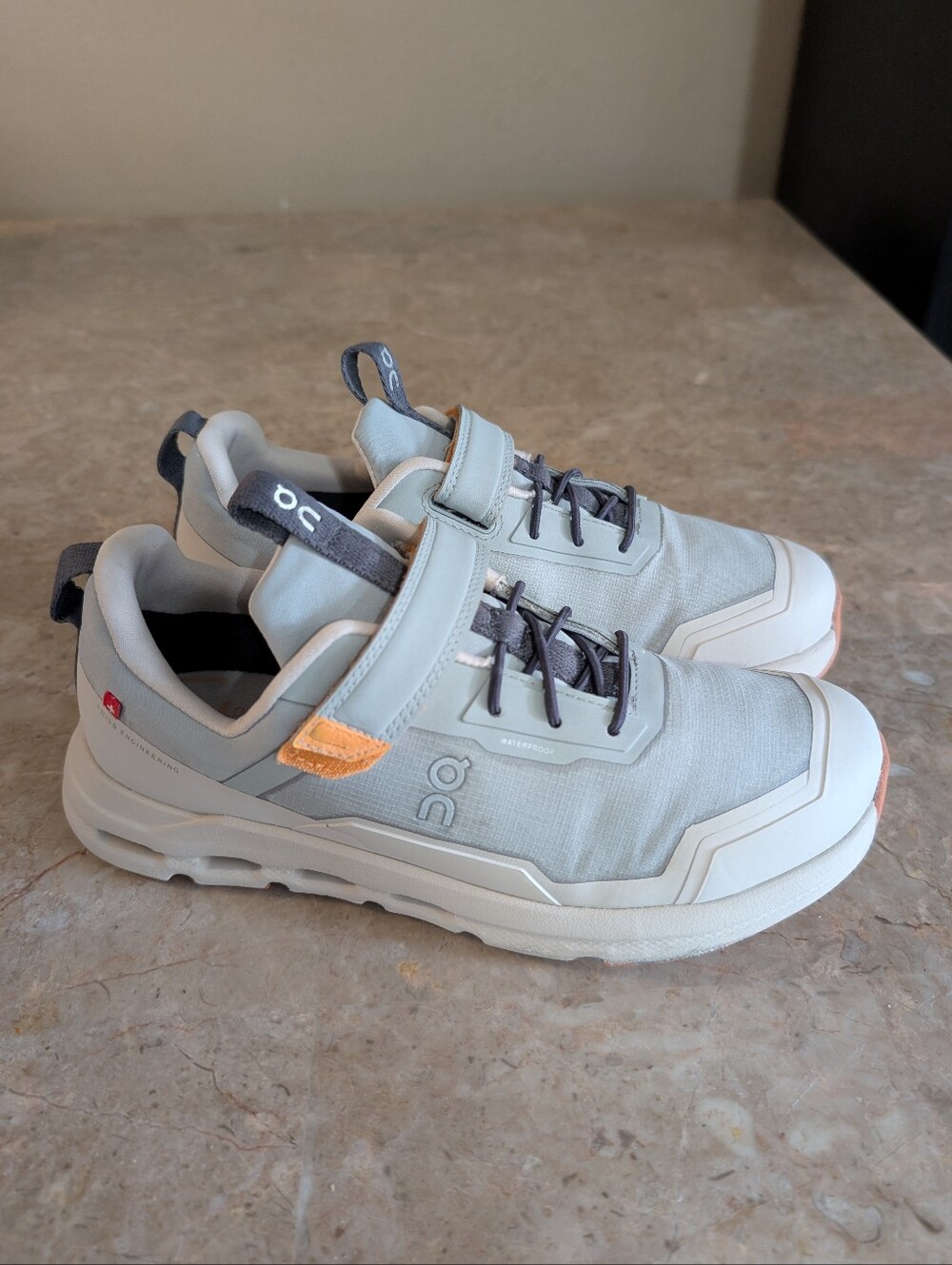 On Running Swiss Cloudhero Waterproof Little Kids Beige & Grey Kids Size K3